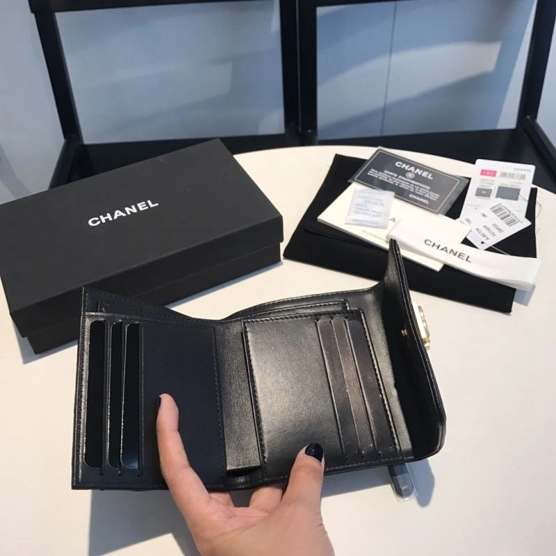Chanel Wallet Purse UrbanChic 68921