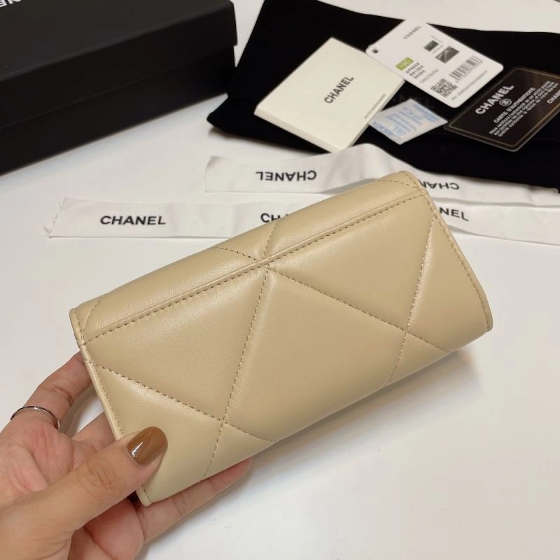 Contemporary Chanel Wallet Purse 68730