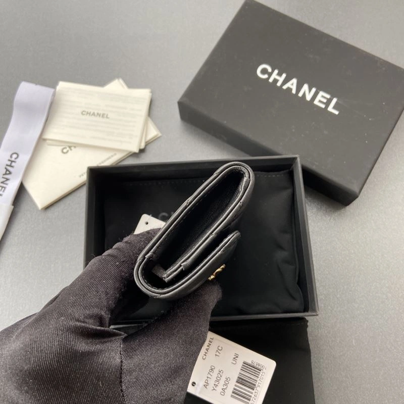 Bold Chanel Wallet Purse 68196