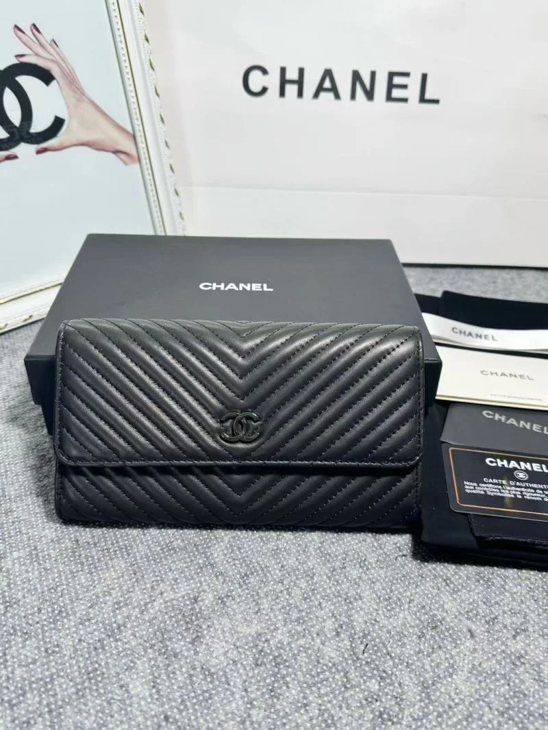 Chanel Wallets Purse UrbanChic 52441