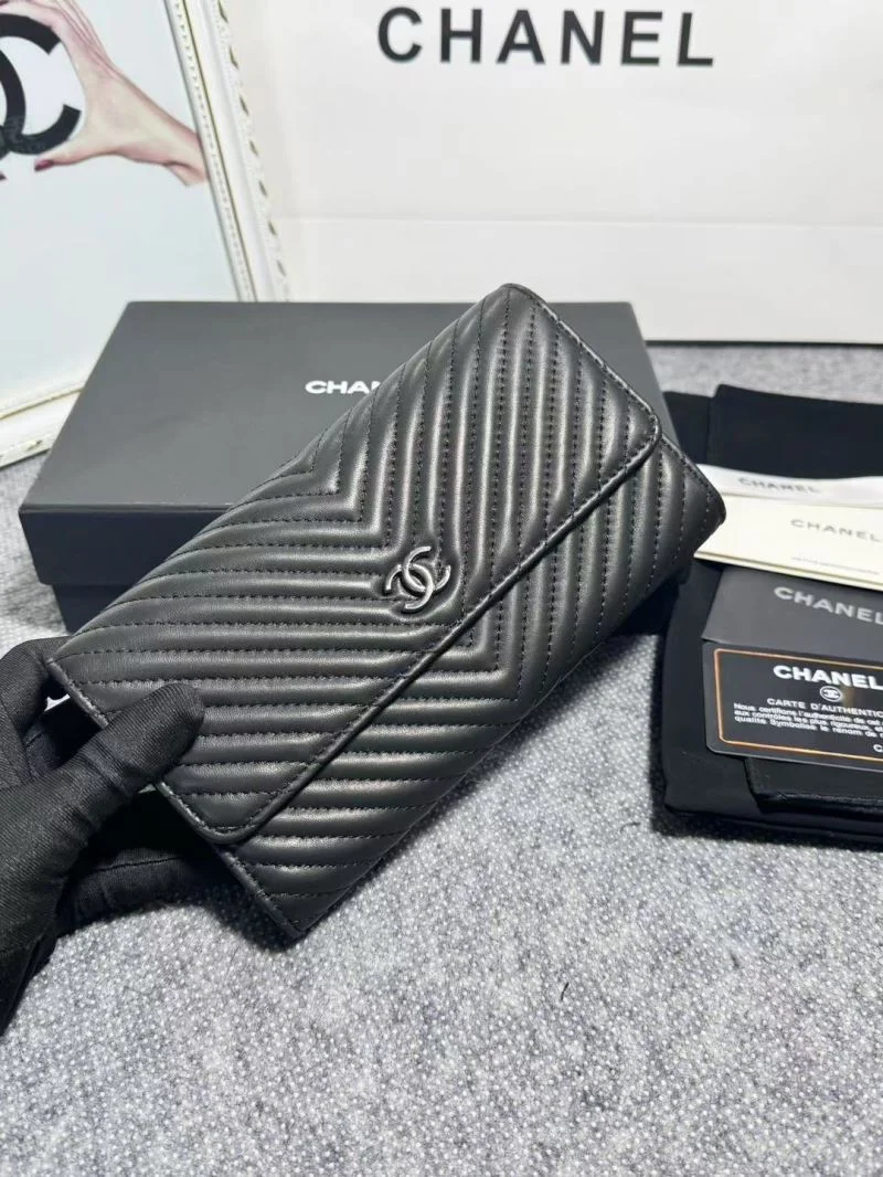 Chanel Wallets Purse UrbanChic 52441