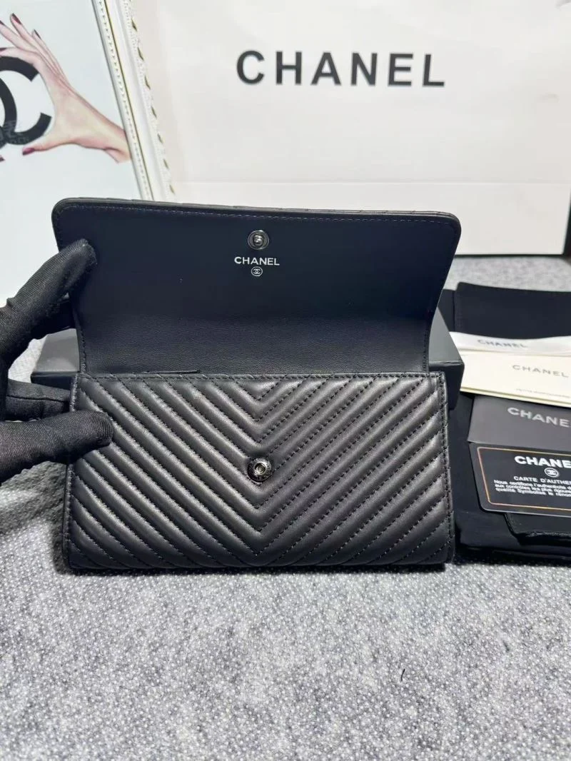 Chanel Wallets Purse UrbanChic 52441