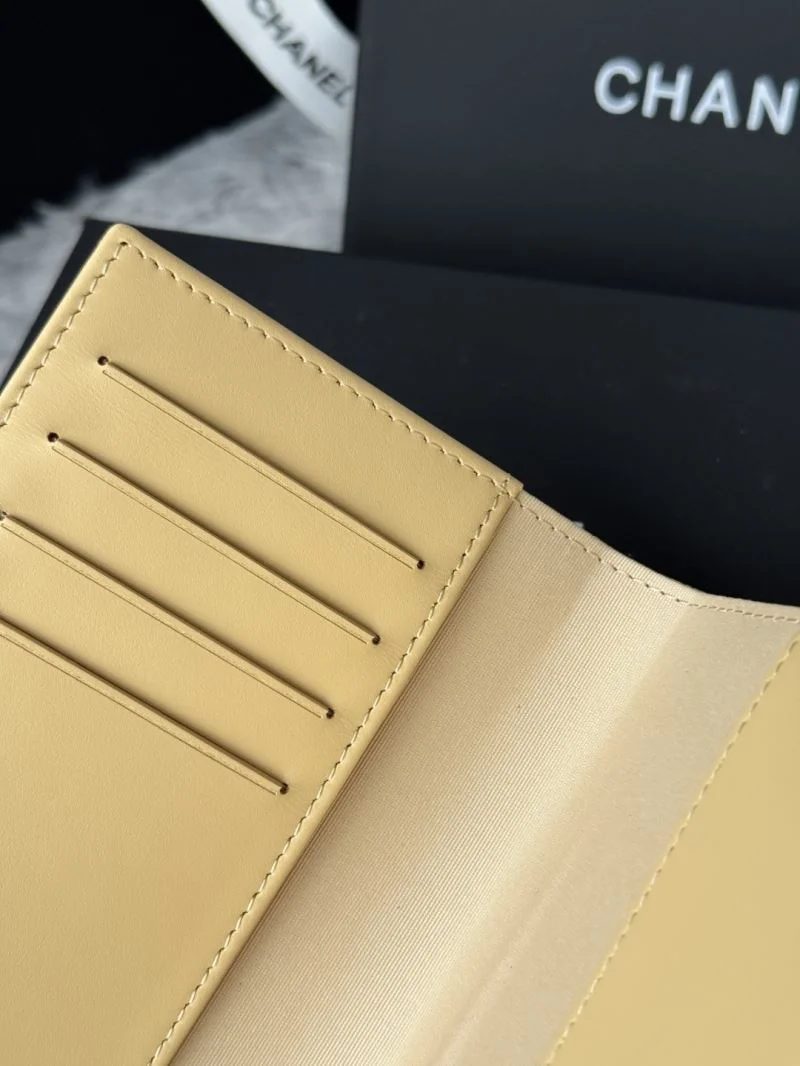 Contemporary Chanel Wallets Purse 52137