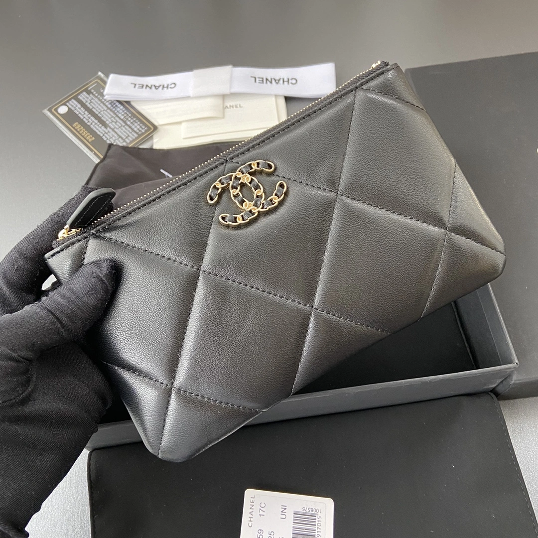 Chanel Wallets Purse TechFriendly 56585