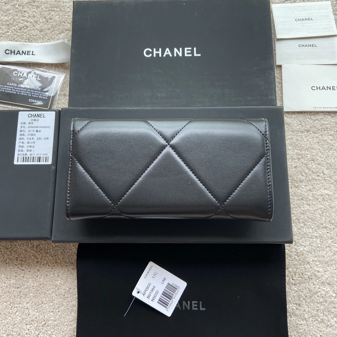 Vibrant Chanel Wallets Purse 56584