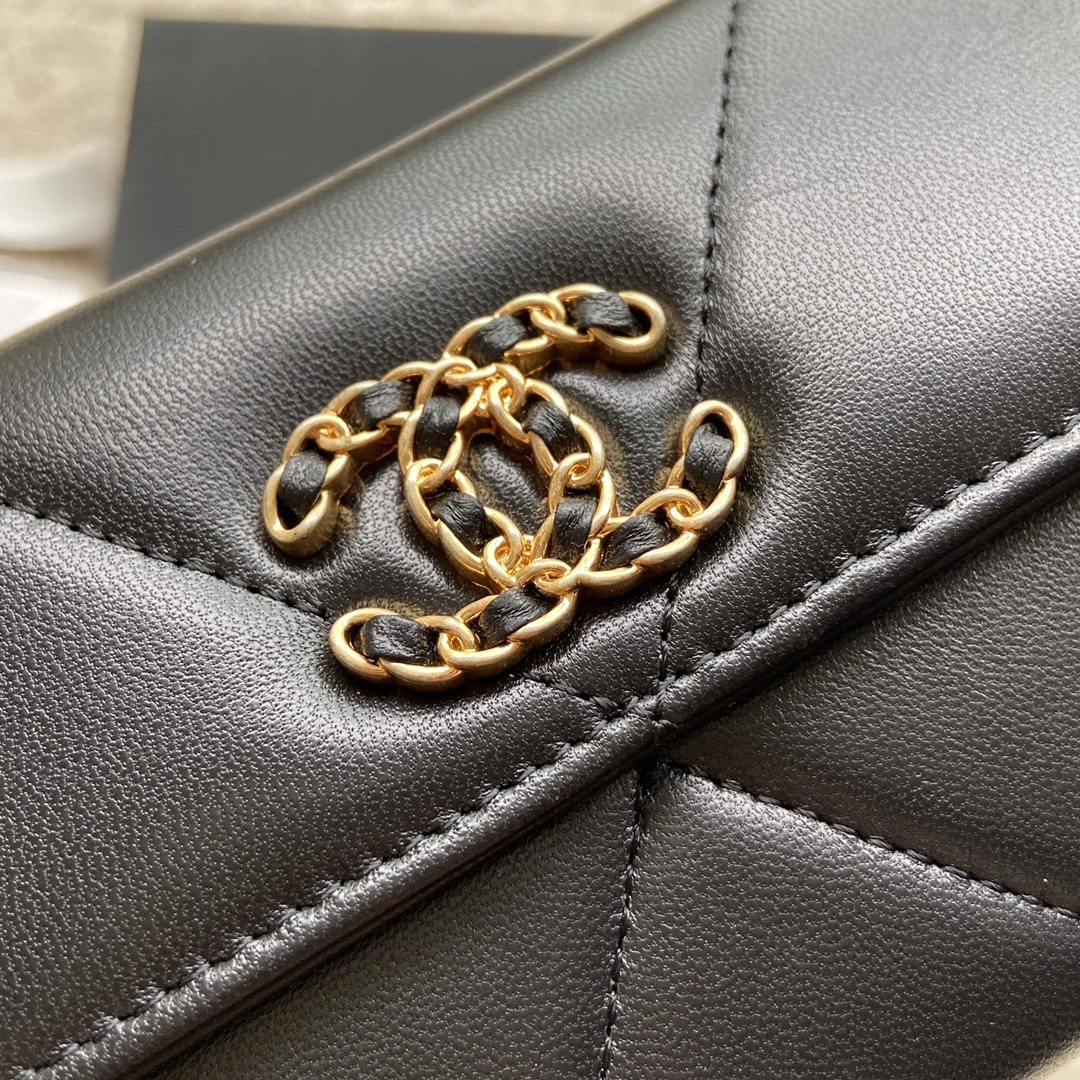 Vibrant Chanel Wallets Purse 56584