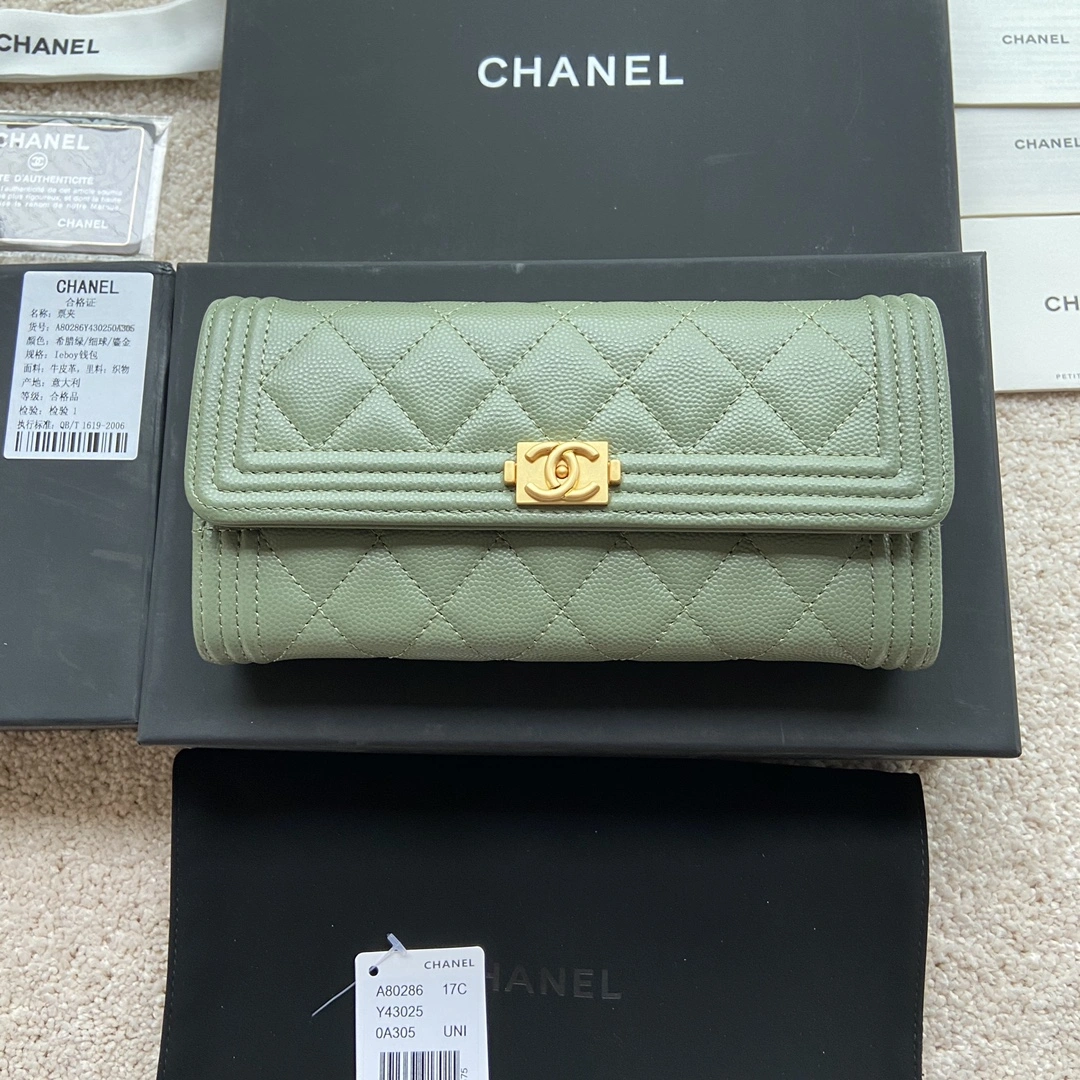 Sleek Chanel Wallets Purse 56555