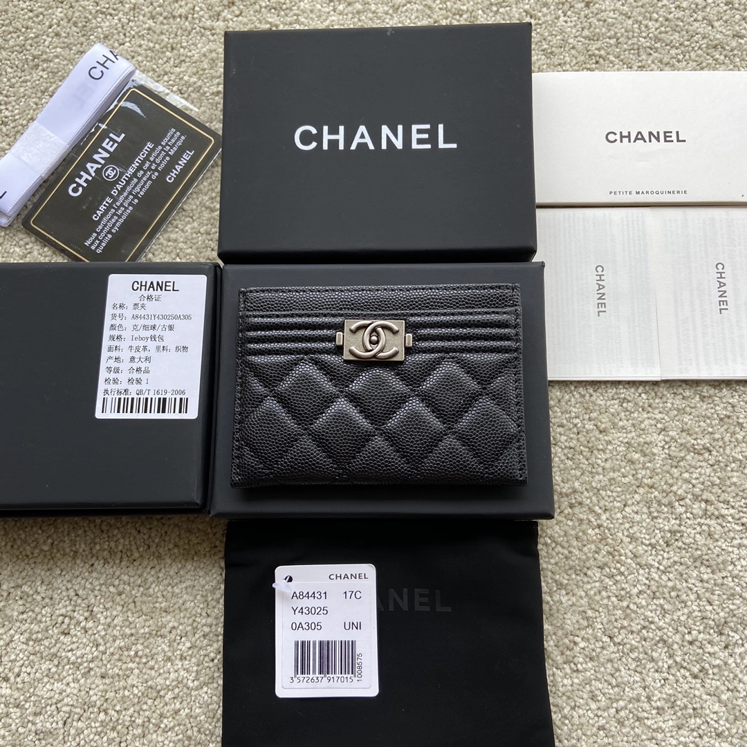 Chanel Wallets Purse Stylish 56408