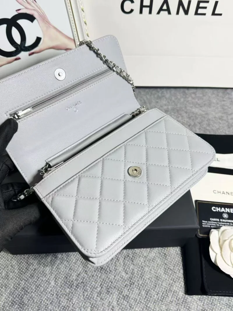 ZipUp Chanel Woc Bags 52034