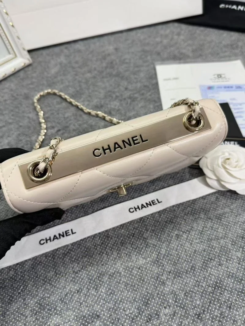 Chanel Woc Bags Snug 52038