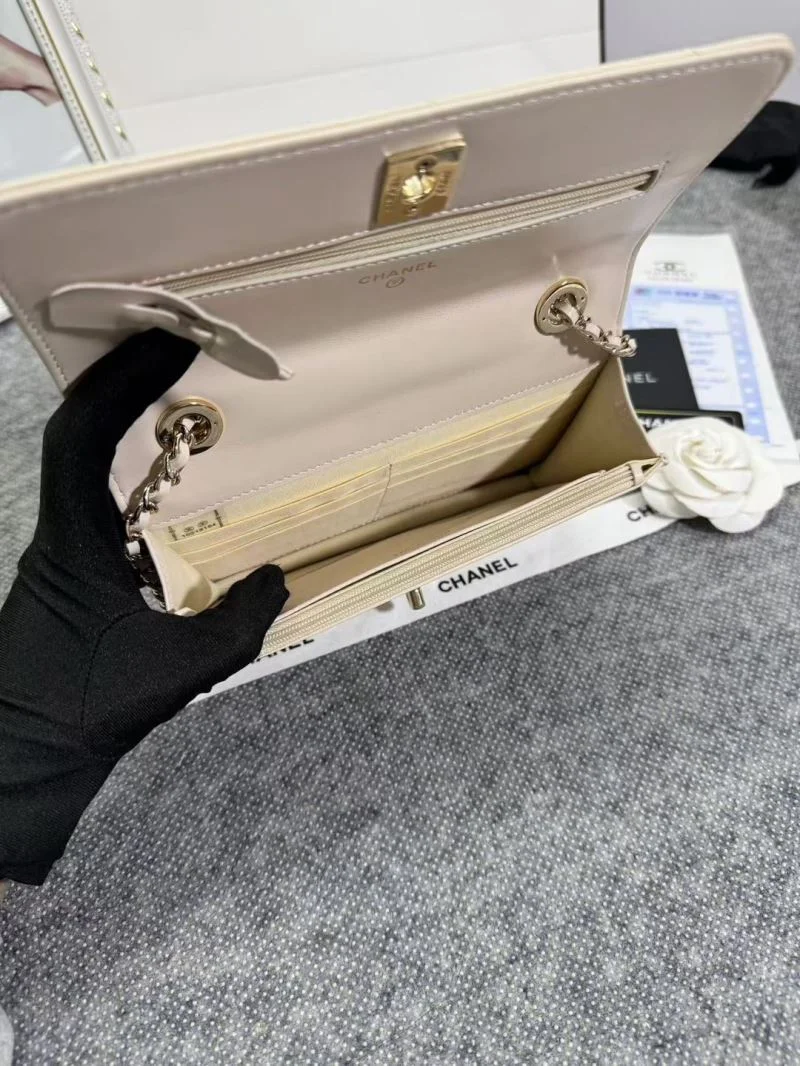 Chanel Woc Bags Snug 52038
