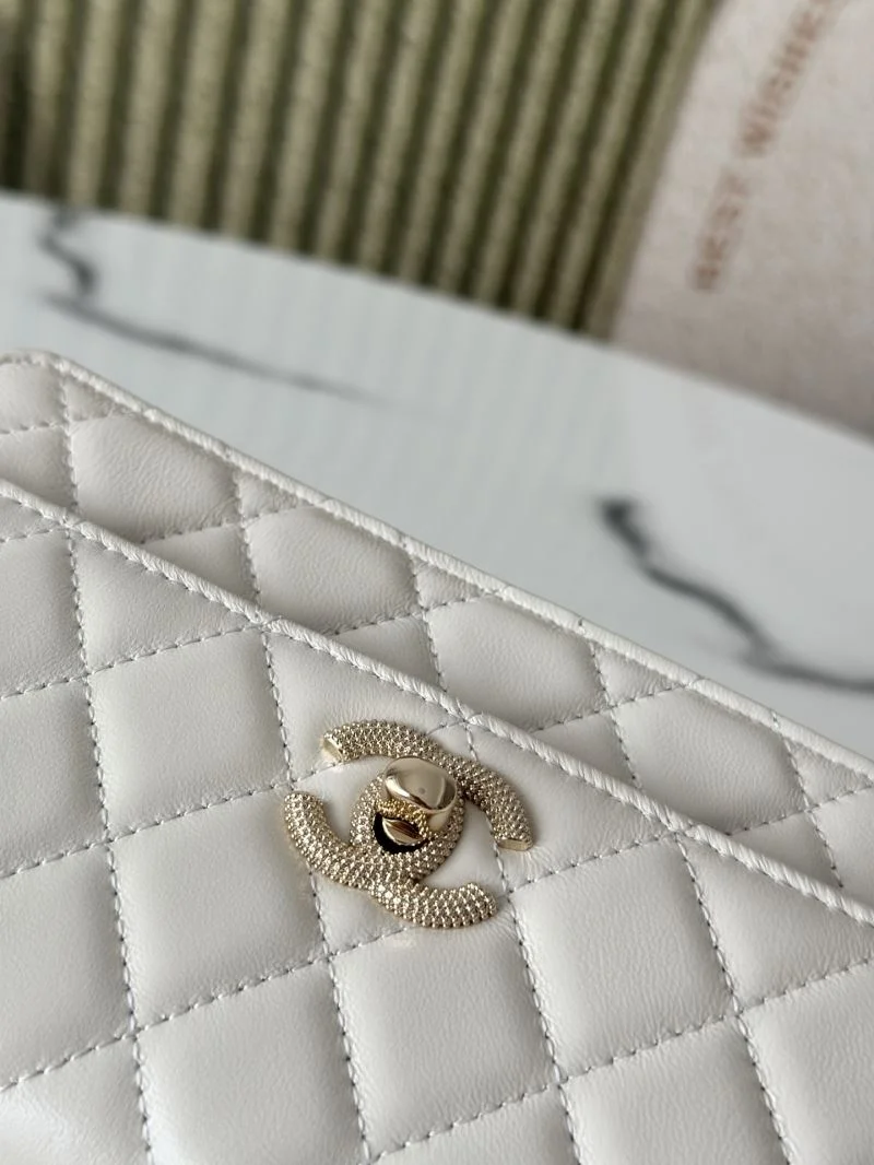 ModernLook Chanel Woc Bags 51988
