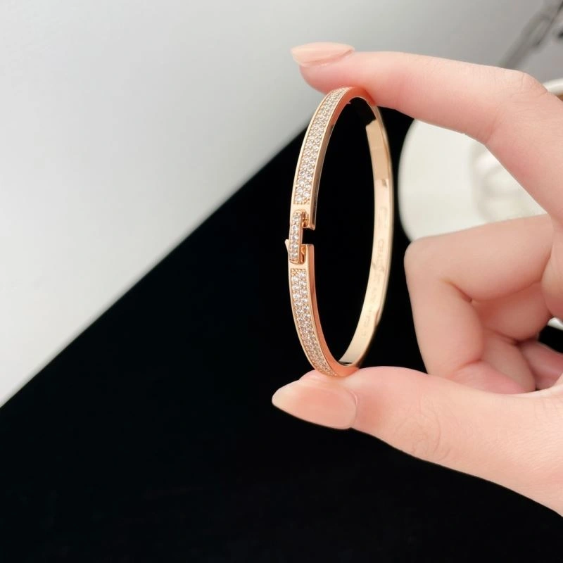 Attractive Chaumet Bracelets 213115