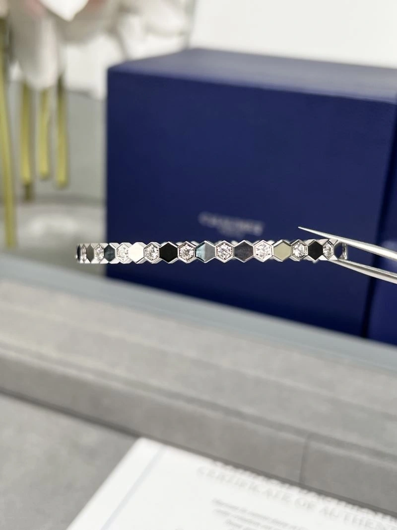 Compact Chaumet Bracelets 212670