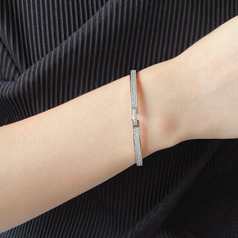 UrbanChic Chaumet Bracelets 212332