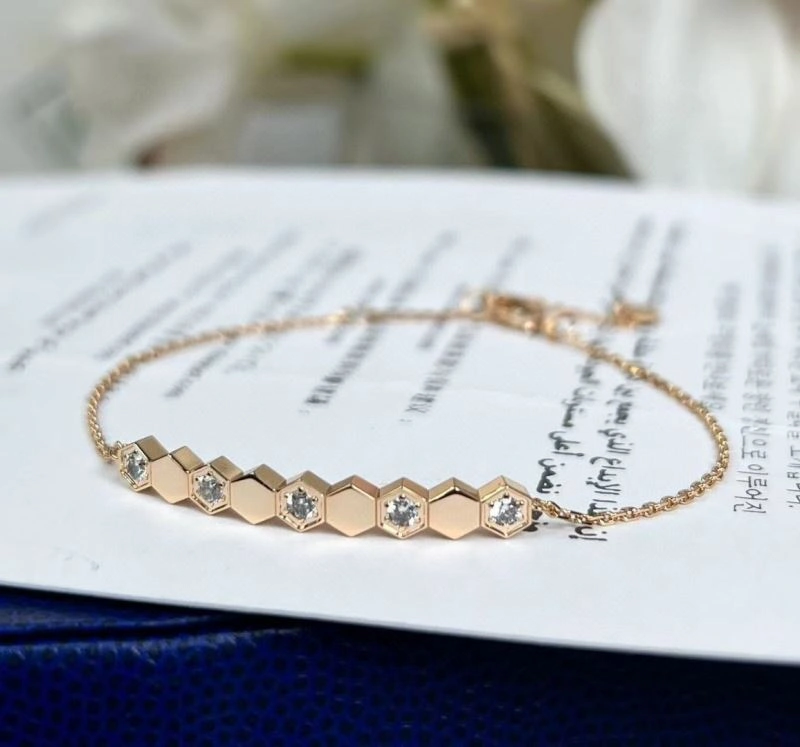 UrbanChic Chaumet Bracelets 211410