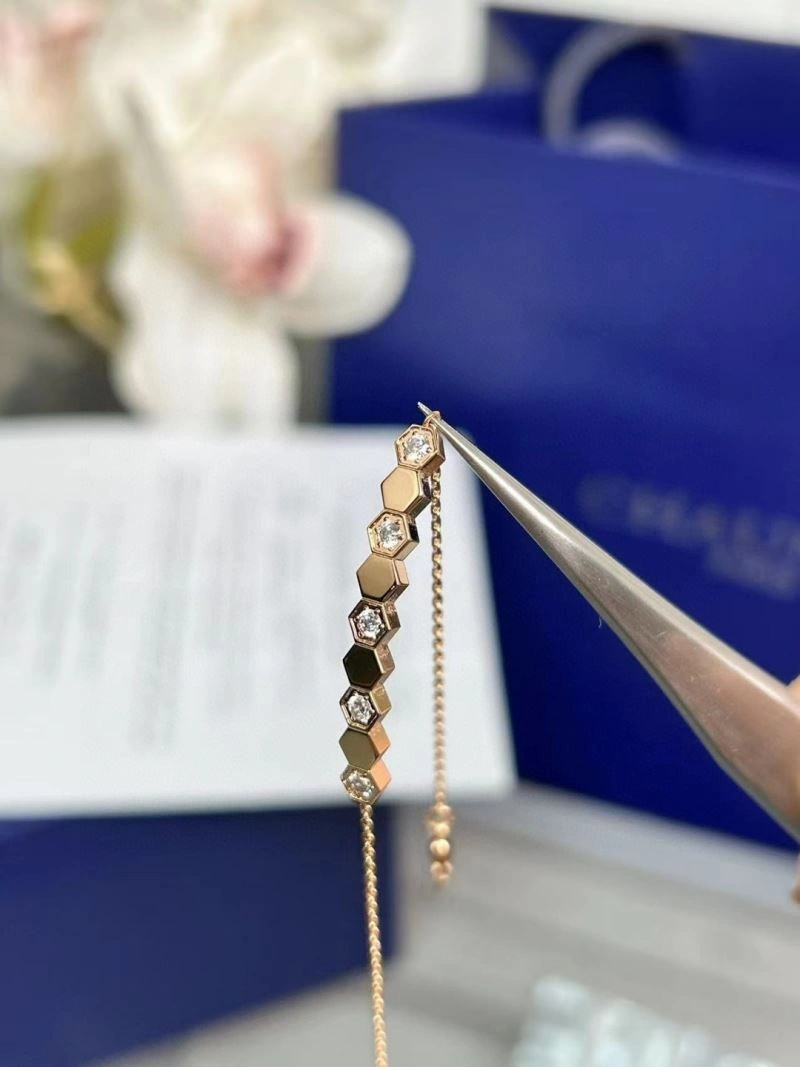 UrbanChic Chaumet Bracelets 211410