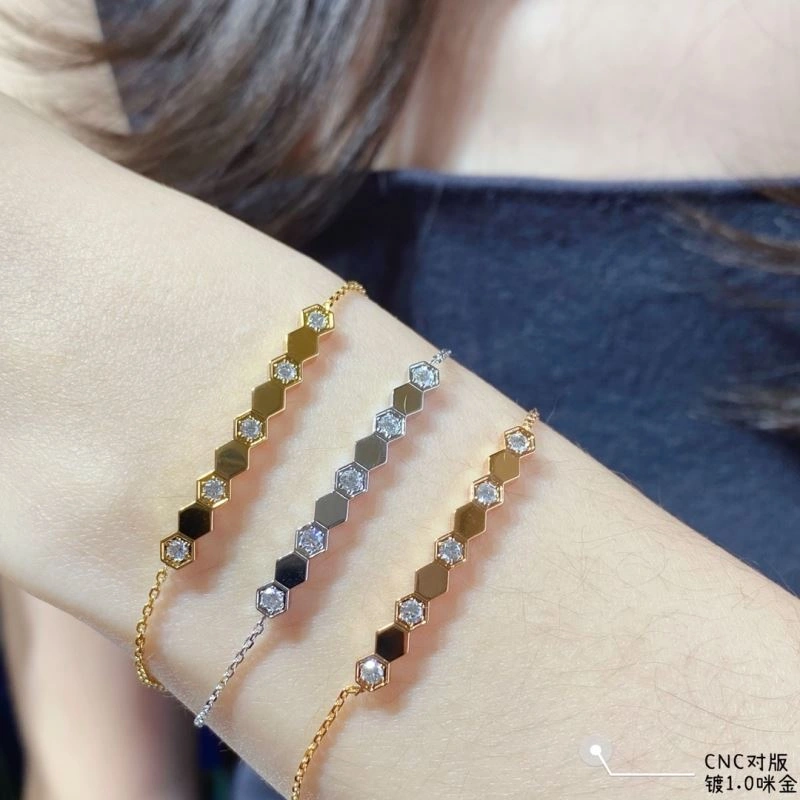 UrbanChic Chaumet Bracelets 211395