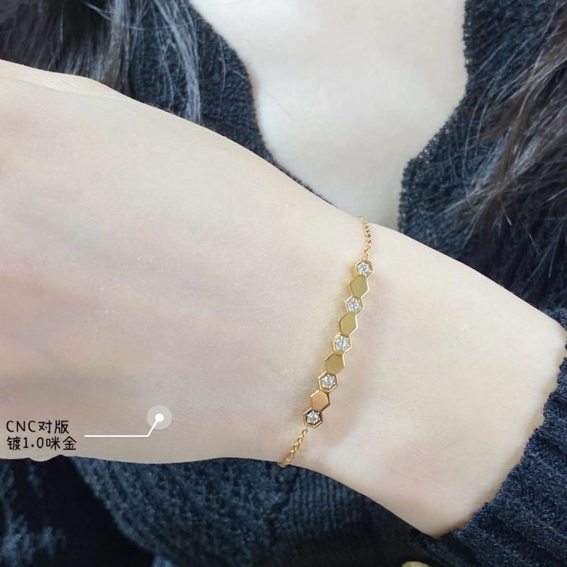 UrbanChic Chaumet Bracelets 211395