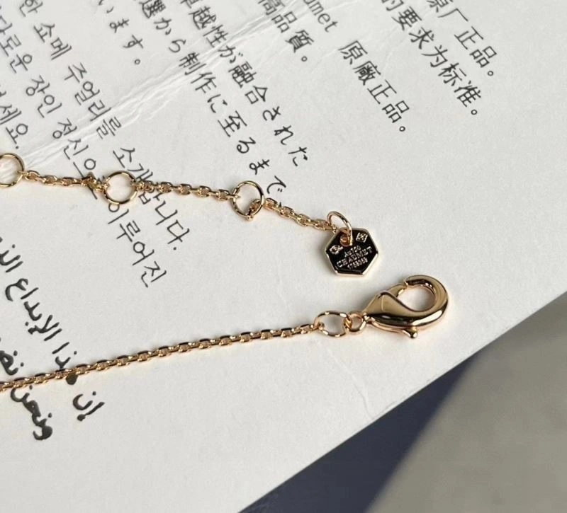 UrbanChic Chaumet Bracelets 210879
