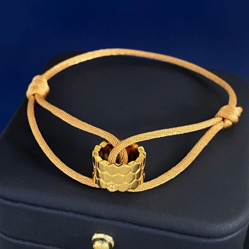 Sophisticated Chaumet Bracelets 210032