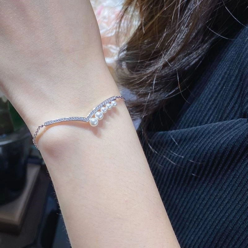 Lightweight Chaumet Bracelets 210018
