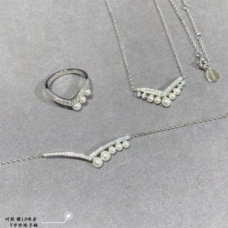 Lightweight Chaumet Bracelets 210018
