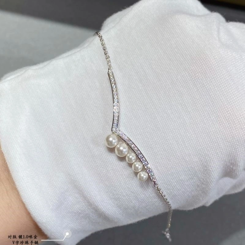Lightweight Chaumet Bracelets 210018