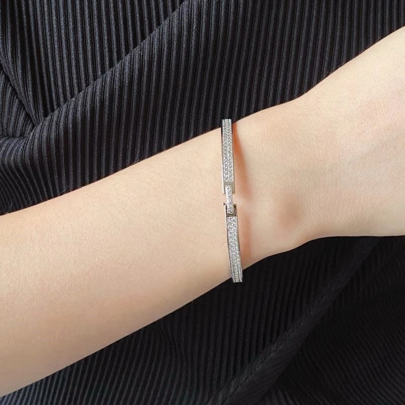 Tailored Chaumet Bracelets 210020
