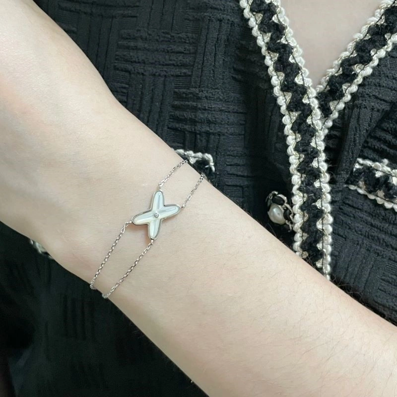 Lightweight Chaumet Bracelets 210012