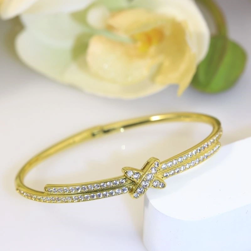 Tailored Chaumet Bracelets 210015