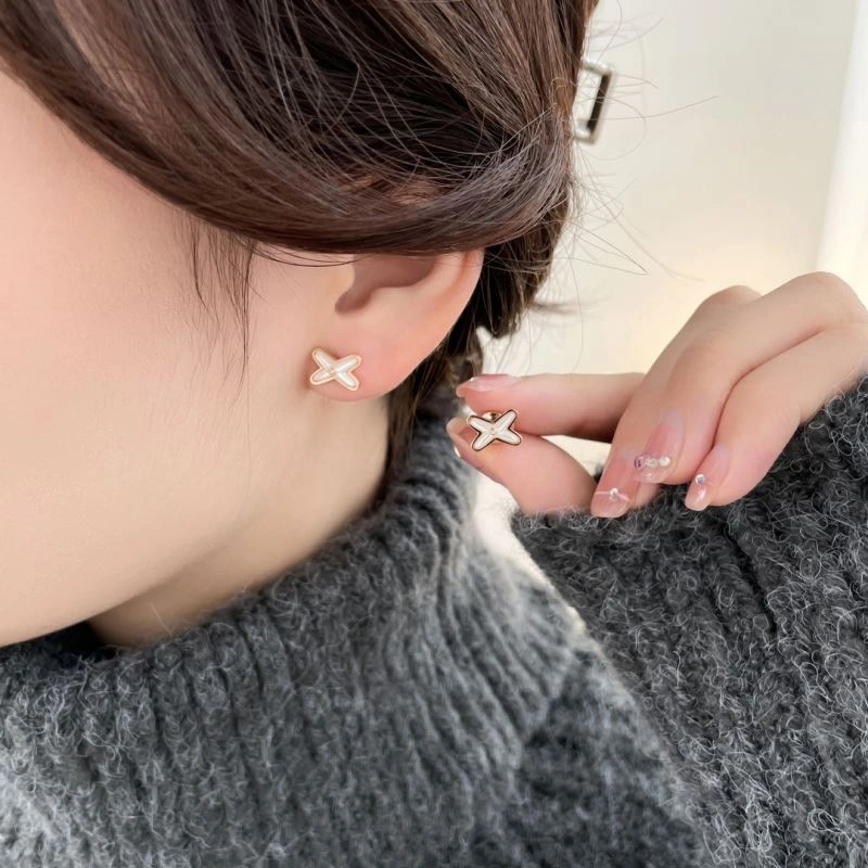 Chaumet Earrings Refined 214654