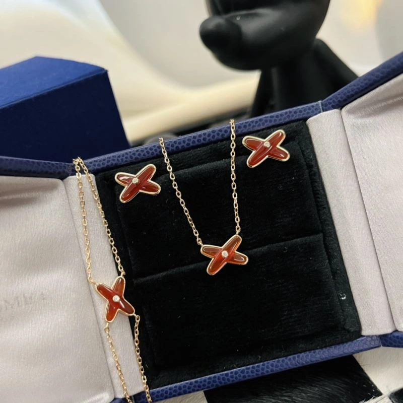 Chaumet Earrings SmoothTexture 214360