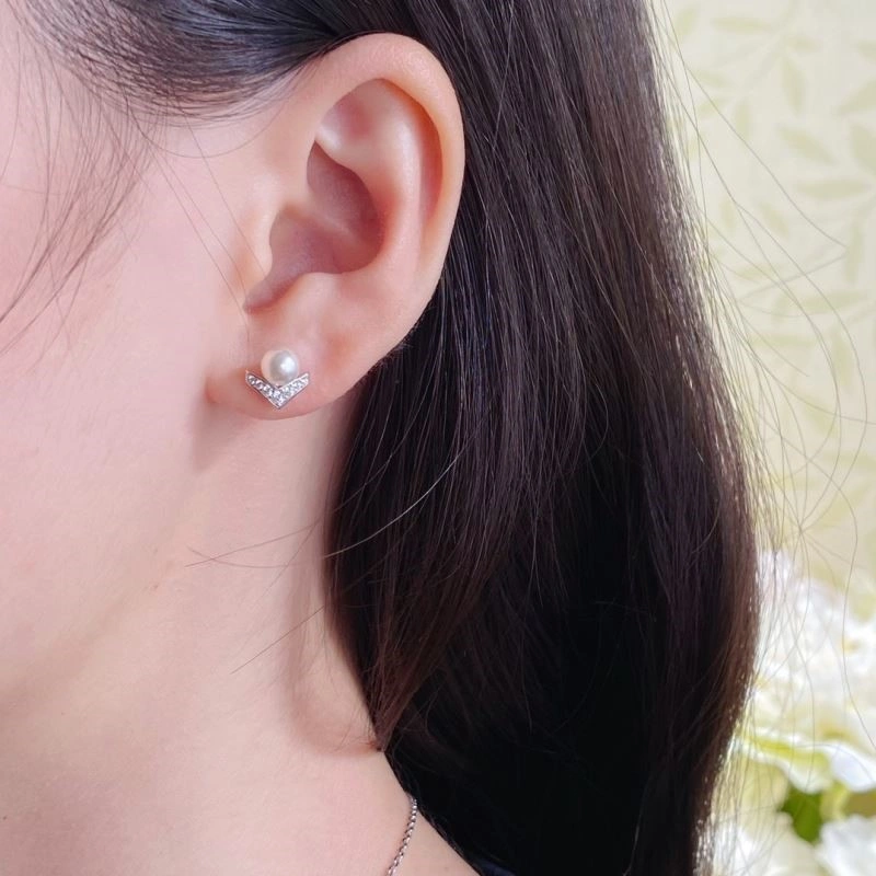 Stylish Chaumet Earrings 210006
