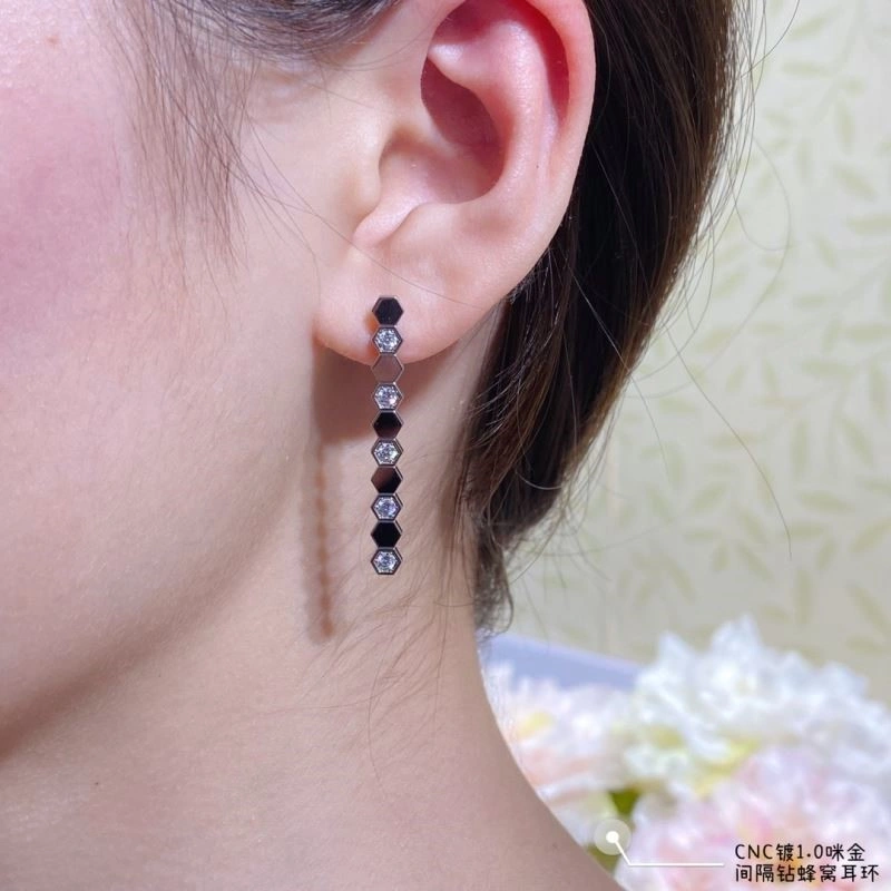 Chaumet Earrings UrbanStyle 209995