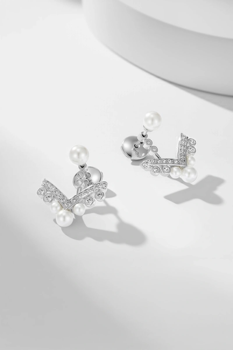 Trendy Chaumet Earrings 208131