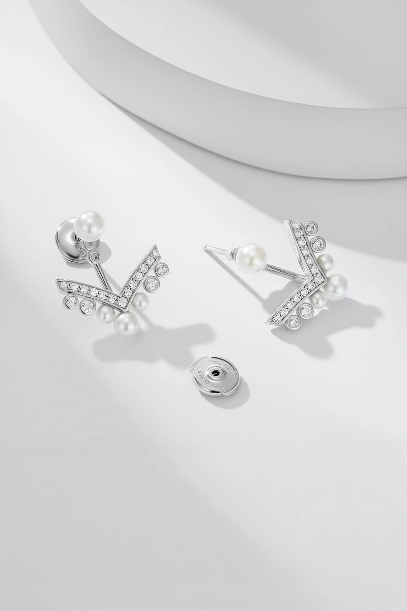 Trendy Chaumet Earrings 208131