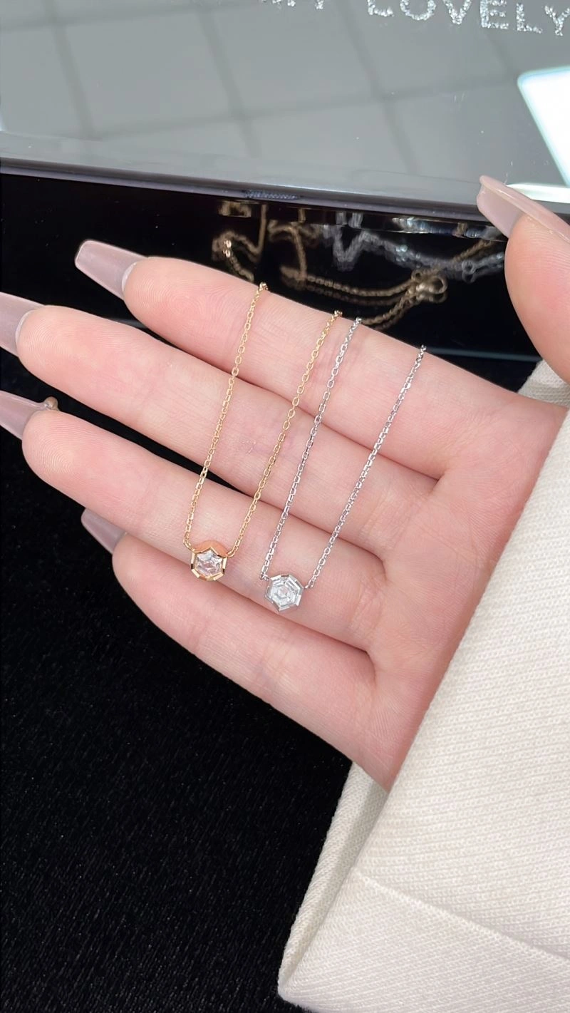 Chaumet Necklaces Versatile 214014