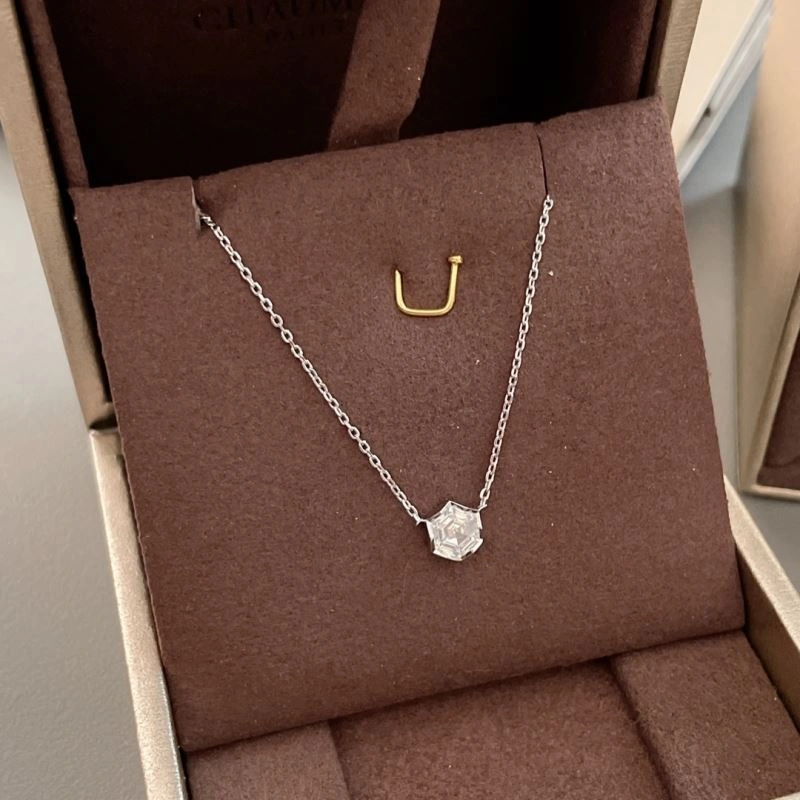 Chaumet Necklaces Contemporary 214002