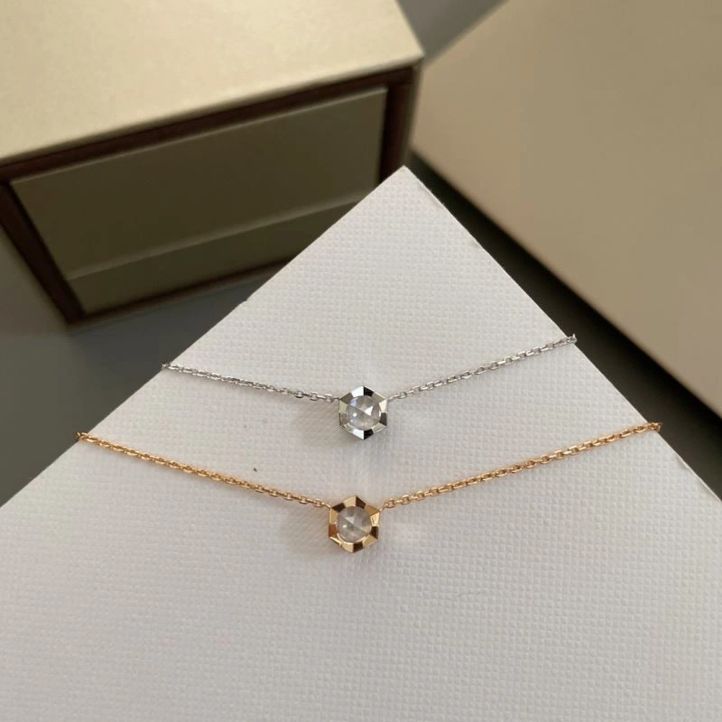 Chaumet Necklaces Contemporary 214002