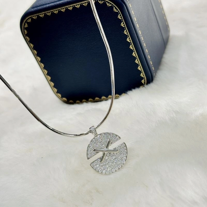 HighPerformance Chaumet Necklaces 213553