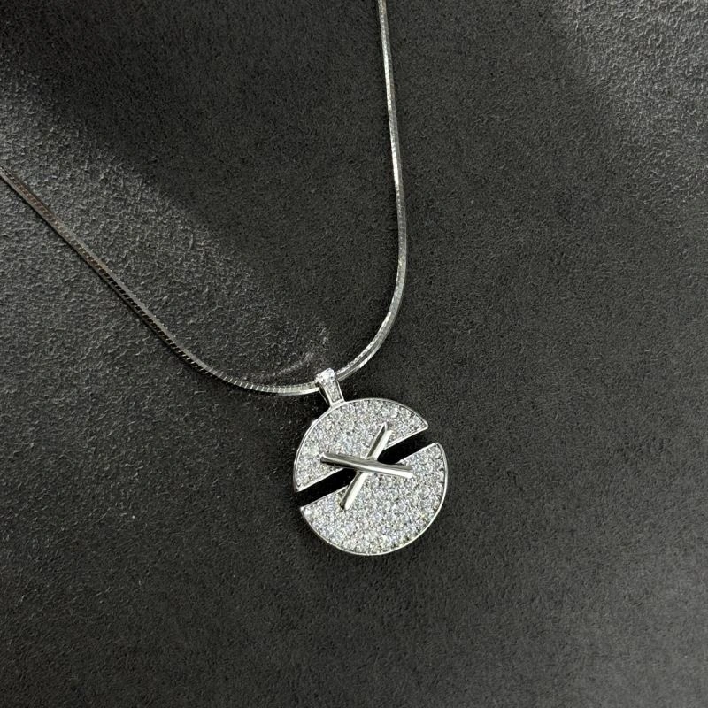 HighPerformance Chaumet Necklaces 213553