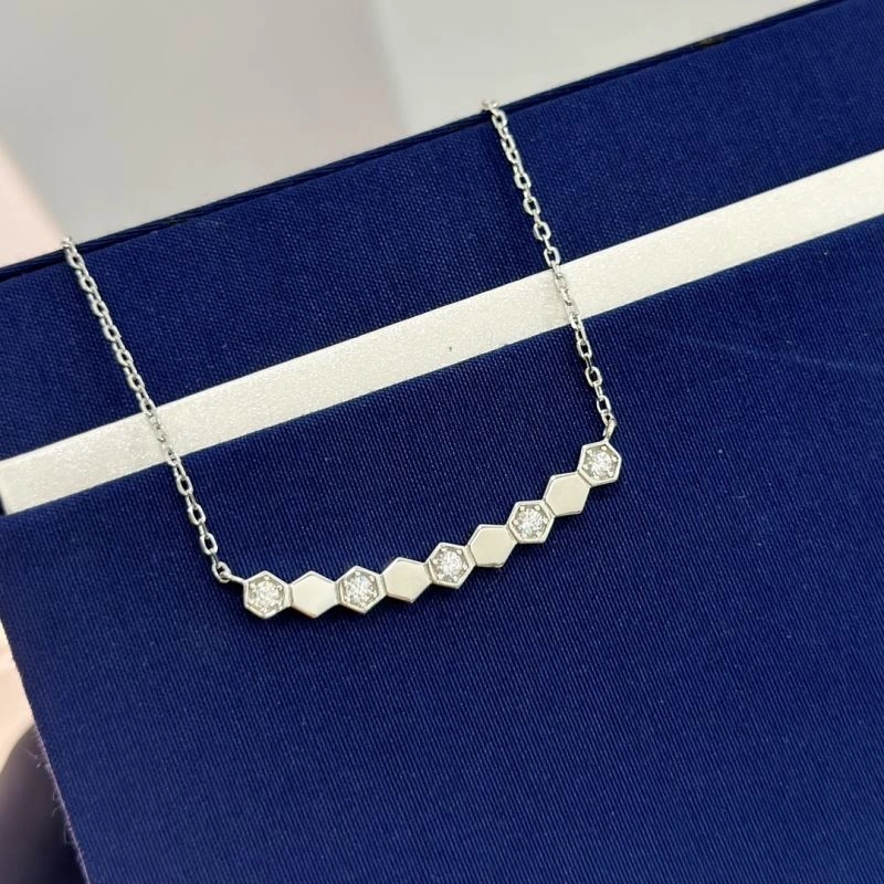 Chaumet Necklaces Effortless 214652