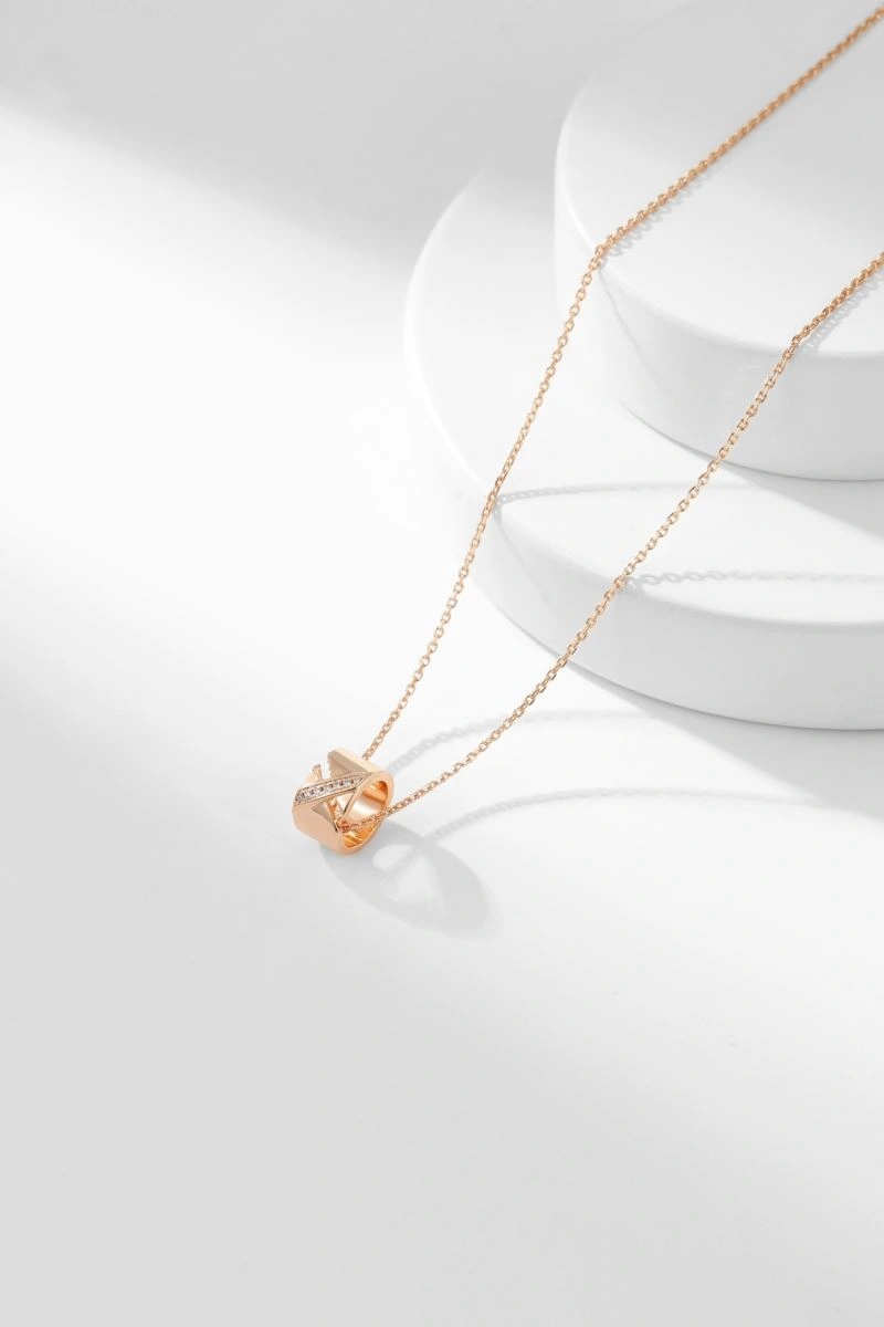 Durable Chaumet Necklaces 214656