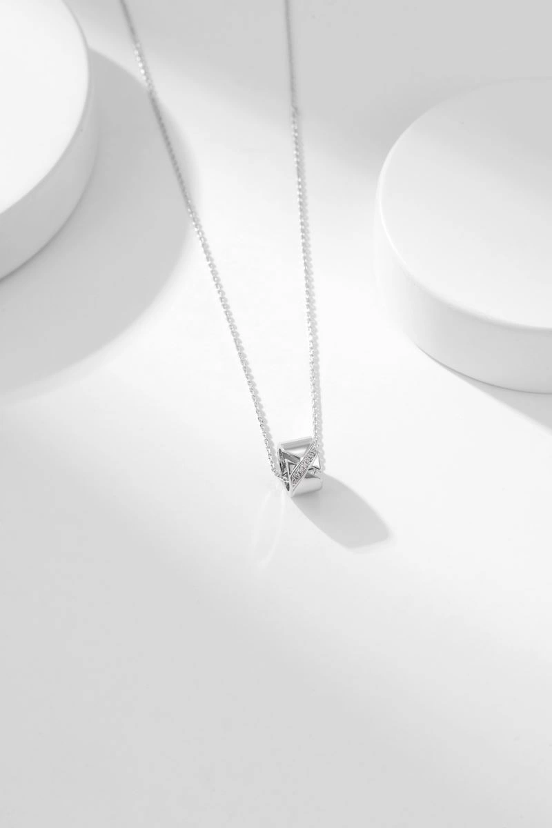 Durable Chaumet Necklaces 214656
