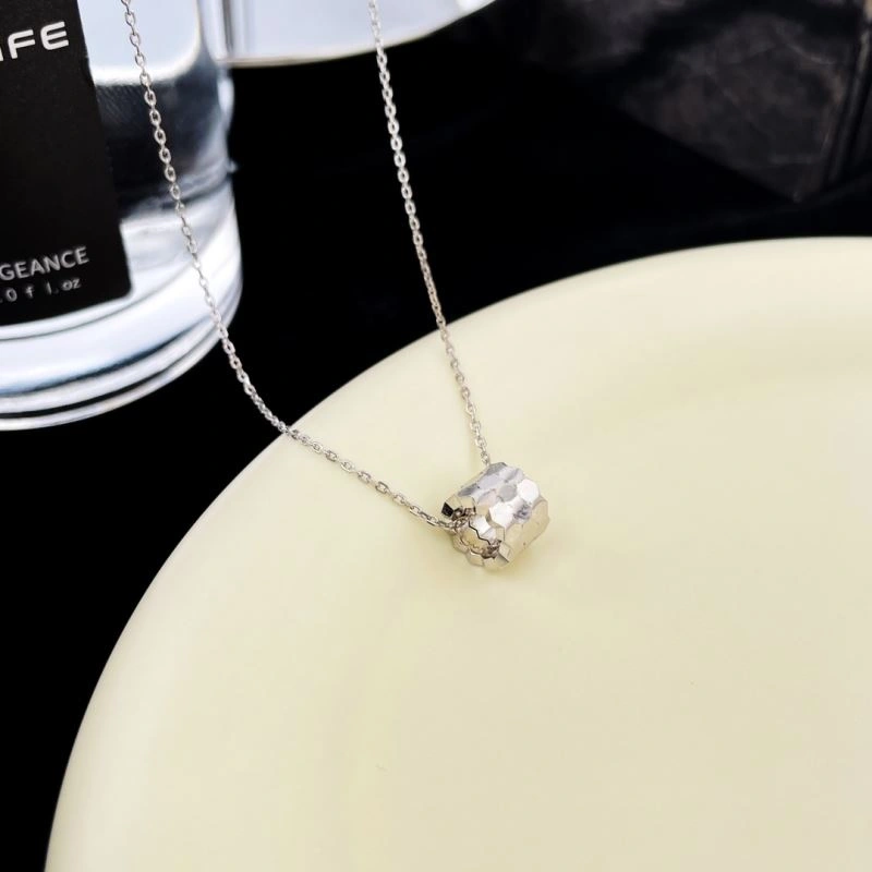 Chaumet Necklaces Reliable 213102