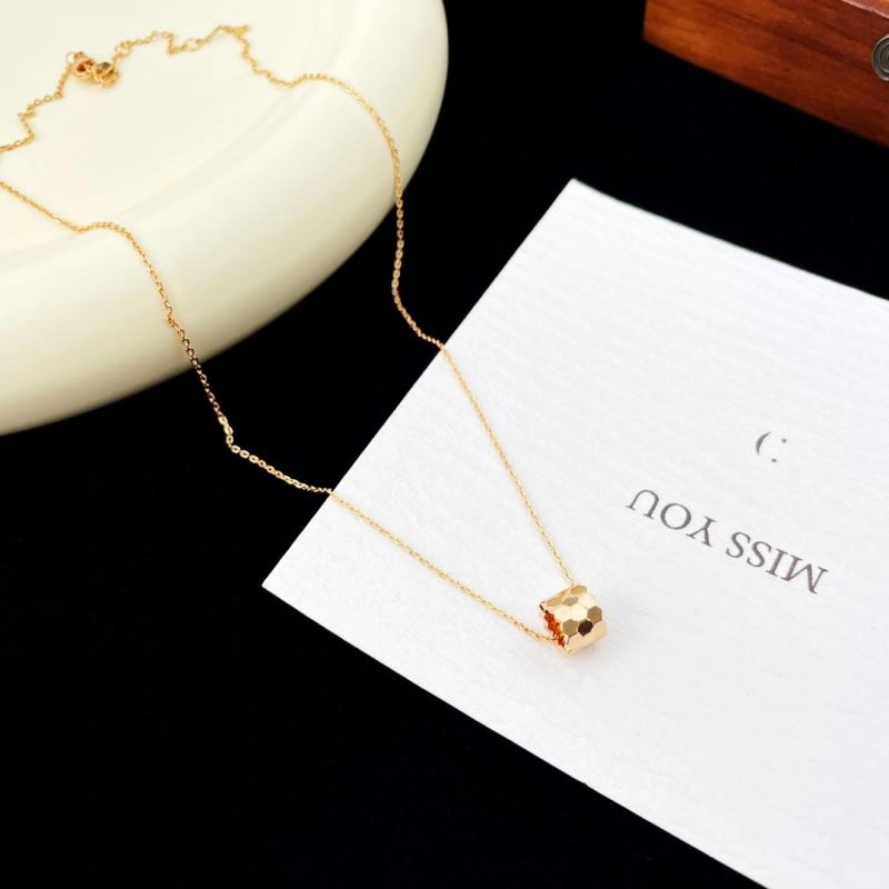 Chaumet Necklaces Reliable 213102