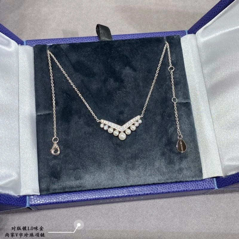 Stylish Chaumet Necklaces 212367