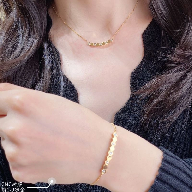 Original Chaumet Necklaces 212378