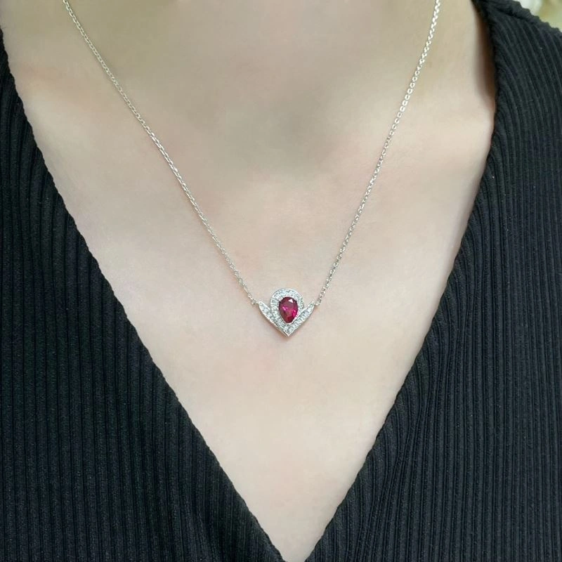 Bold Chaumet Necklaces 212295